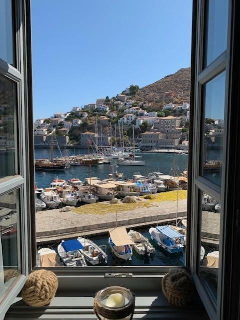 On The Port Mansion Studio 2 Hydra المظهر الخارجي الصورة