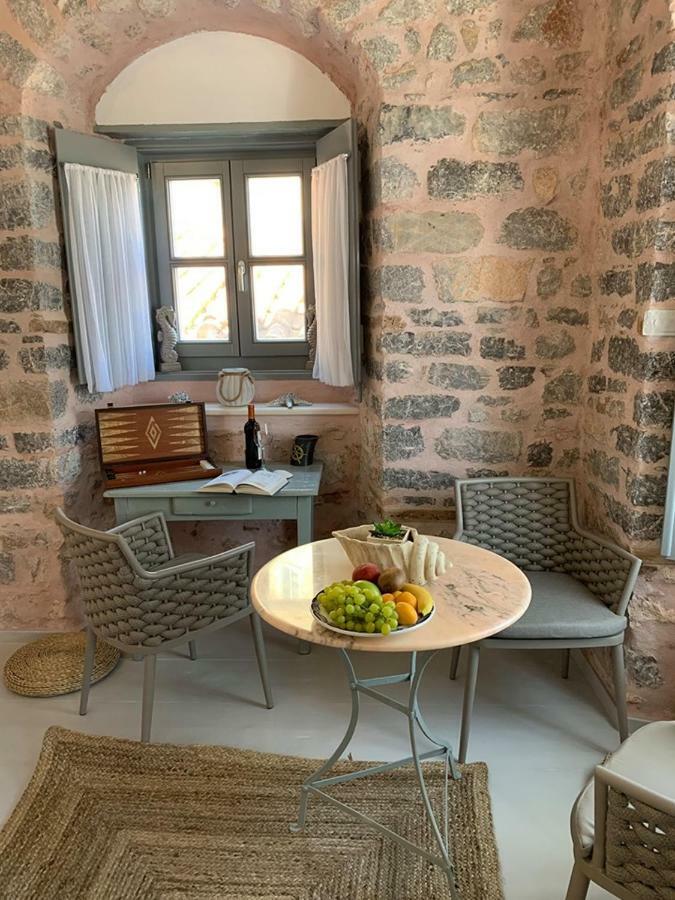 On The Port Mansion Studio 2 Hydra المظهر الخارجي الصورة